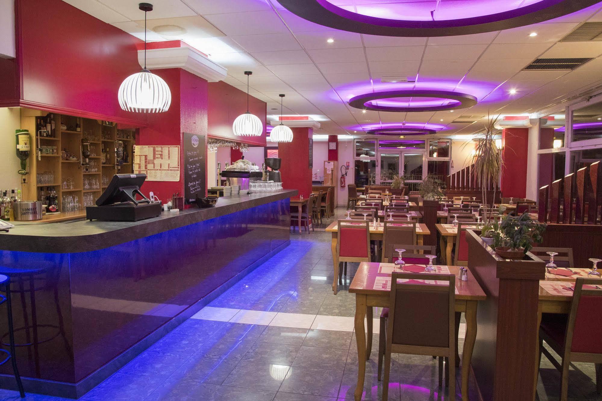Hotel Restaurant Kyriad Direct Dijon Nord - Zenith - Toison D'Or Ngoại thất bức ảnh