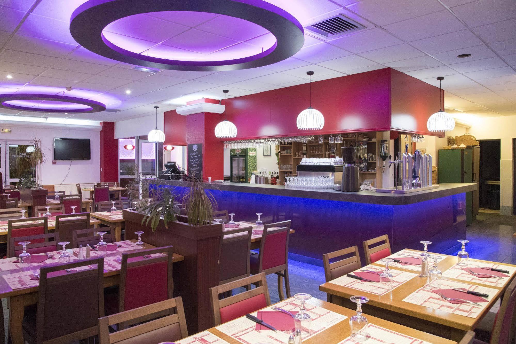 Hotel Restaurant Kyriad Direct Dijon Nord - Zenith - Toison D'Or Ngoại thất bức ảnh