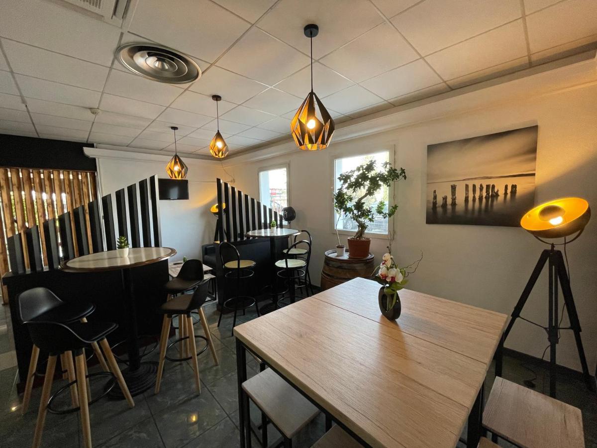 Hotel Restaurant Kyriad Direct Dijon Nord - Zenith - Toison D'Or Ngoại thất bức ảnh