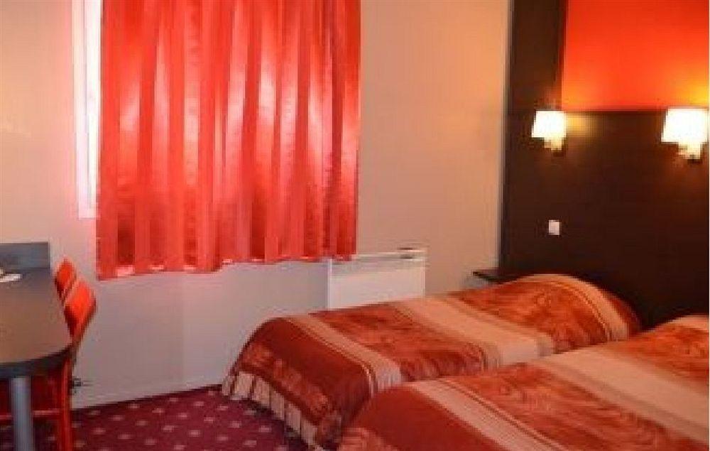 Hotel Restaurant Kyriad Direct Dijon Nord - Zenith - Toison D'Or Ngoại thất bức ảnh