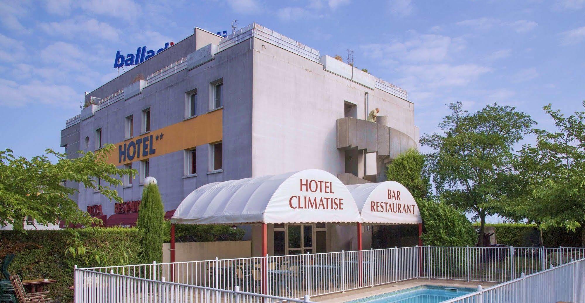 Hotel Restaurant Kyriad Direct Dijon Nord - Zenith - Toison D'Or Ngoại thất bức ảnh