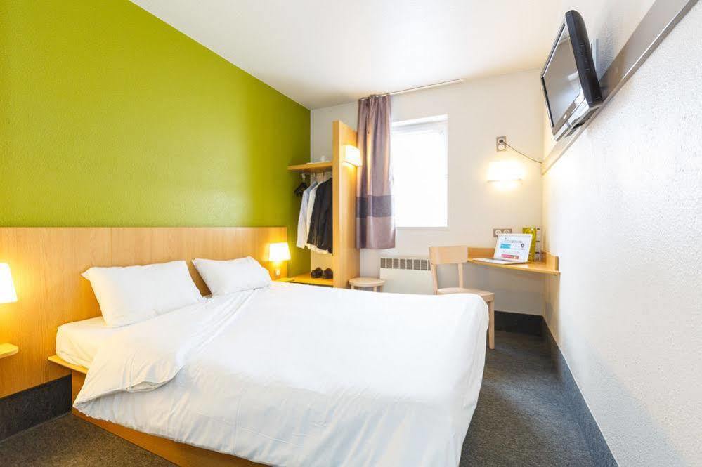 Hotel Restaurant Kyriad Direct Dijon Nord - Zenith - Toison D'Or Ngoại thất bức ảnh
