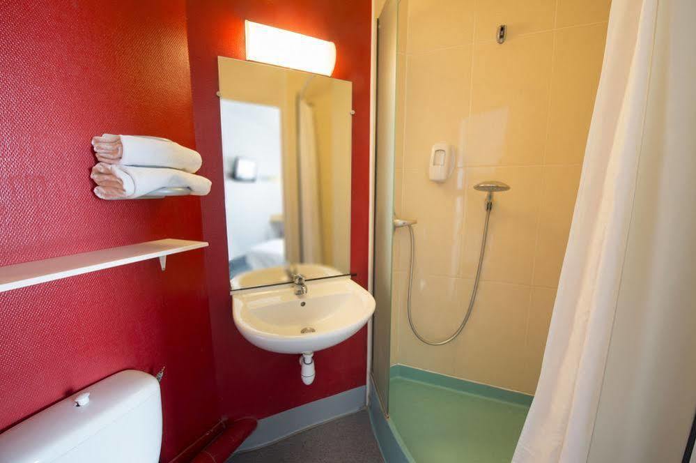 Hotel Restaurant Kyriad Direct Dijon Nord - Zenith - Toison D'Or Ngoại thất bức ảnh