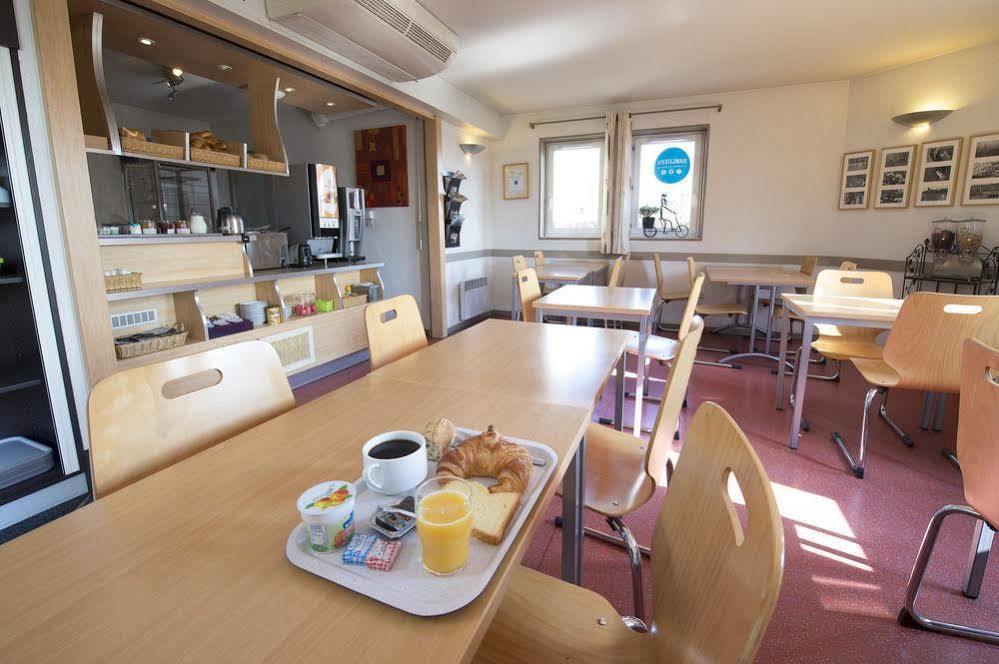 Hotel Restaurant Kyriad Direct Dijon Nord - Zenith - Toison D'Or Ngoại thất bức ảnh